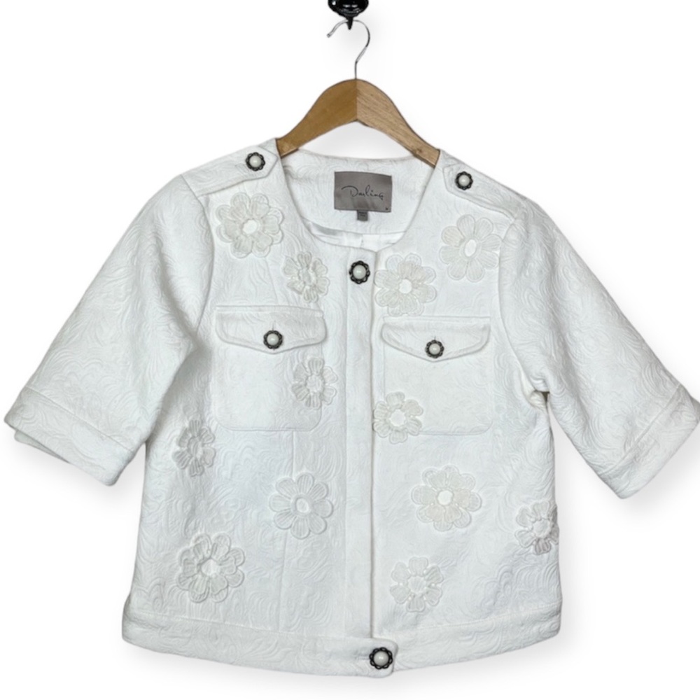 DARLING White Floral Embossed Short Sleeve Jacket MEDIUM Flawed